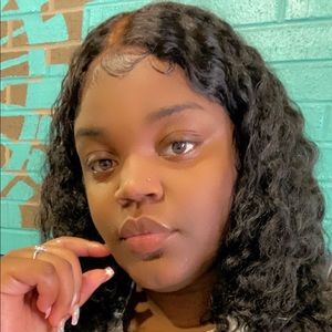 Meet your Posher, Kaneisha